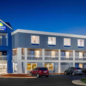Hotel Days Inn & Suites By Wyndham Warren cazare Warren Township