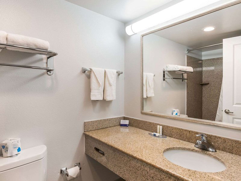 Hotel Suburban Studios