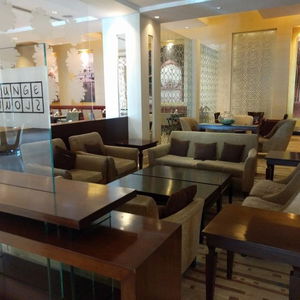 Hotel Lemon Tree Premier 2 Leisure Valley Gurugram cazare Gurgaon