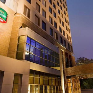 Hotel Courtyard By Marriott Gurugram Downtown cazare Gurgaon
