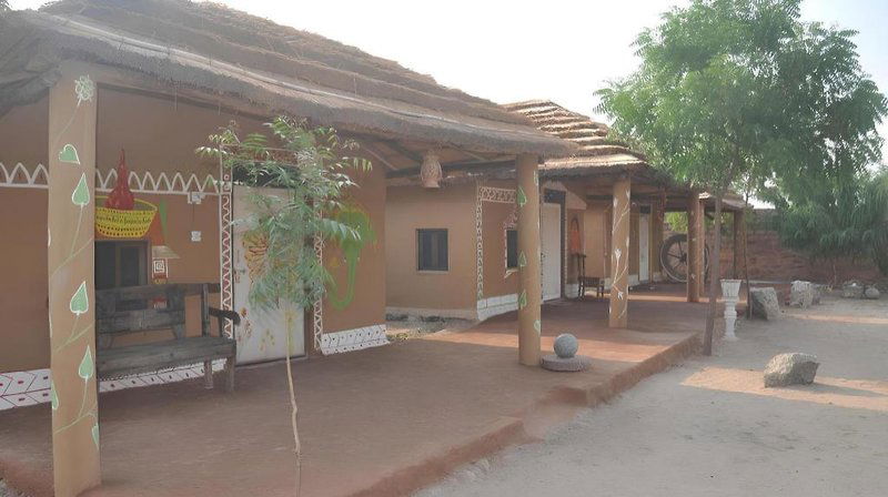 Hotel Bishnoi Village Camp And Resort