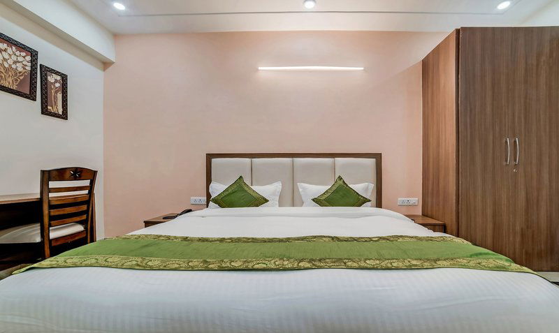 Hotel Hotel Golf Course Sapphire By Fabhotels