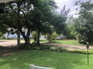Hotel Airport Beach Hotel cazare Montego Bay