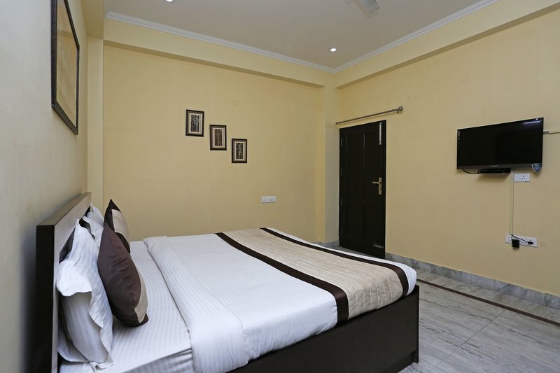 Hotel Oyo 7572 Near Medanta