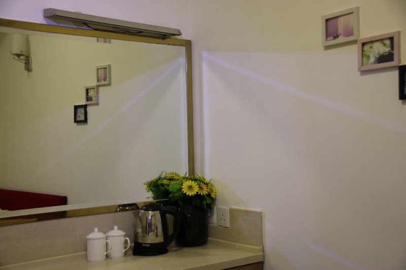 Hotel Chun Yee Building