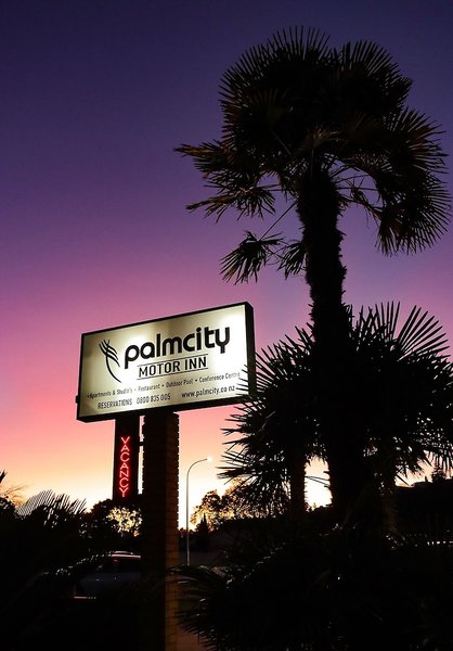 Hotel Palm City Motor Inn