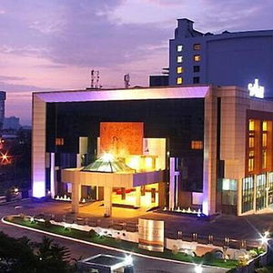 Hotel Gokulam Park Hotel & Convention Centre cazare Cochin