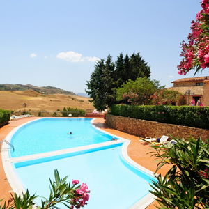 Hotel Villa Dafne cazare Alia