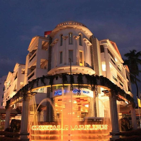 Hotel Crystal Park Inn