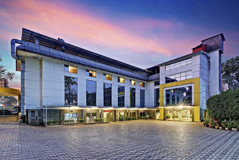 Hotel Krushnai Resort