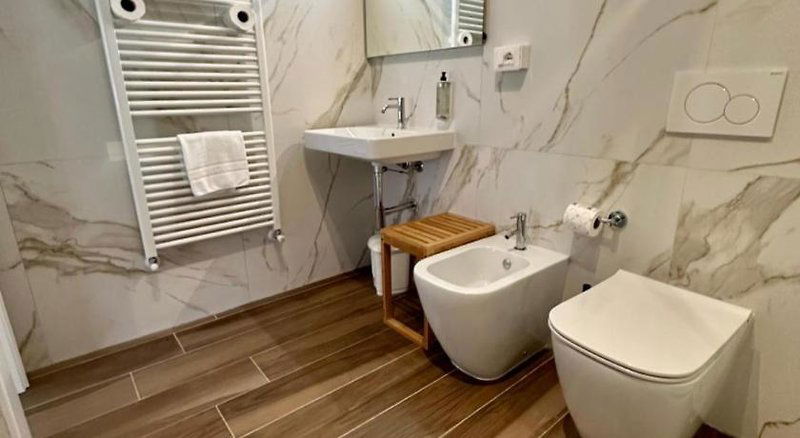 Hotel Hermoso Housing