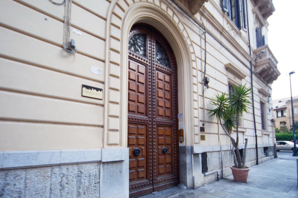 Hotel Palermo Gallery