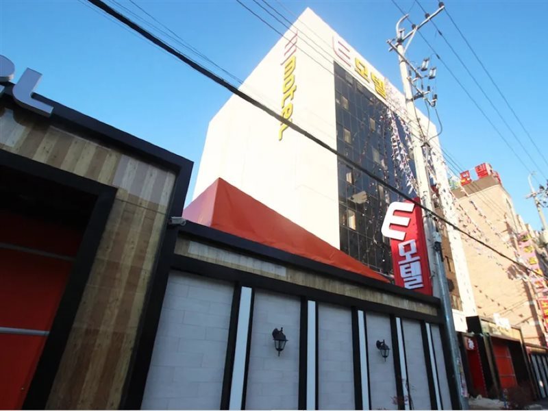 Hotel Gwangju Hanam One
