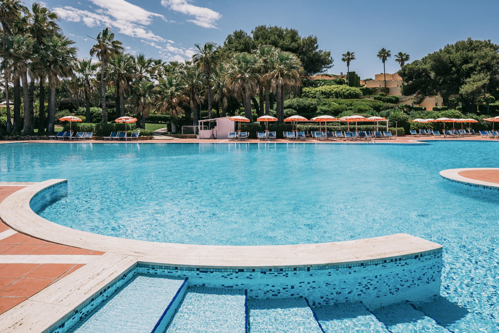 Mangia's Brucoli Resort