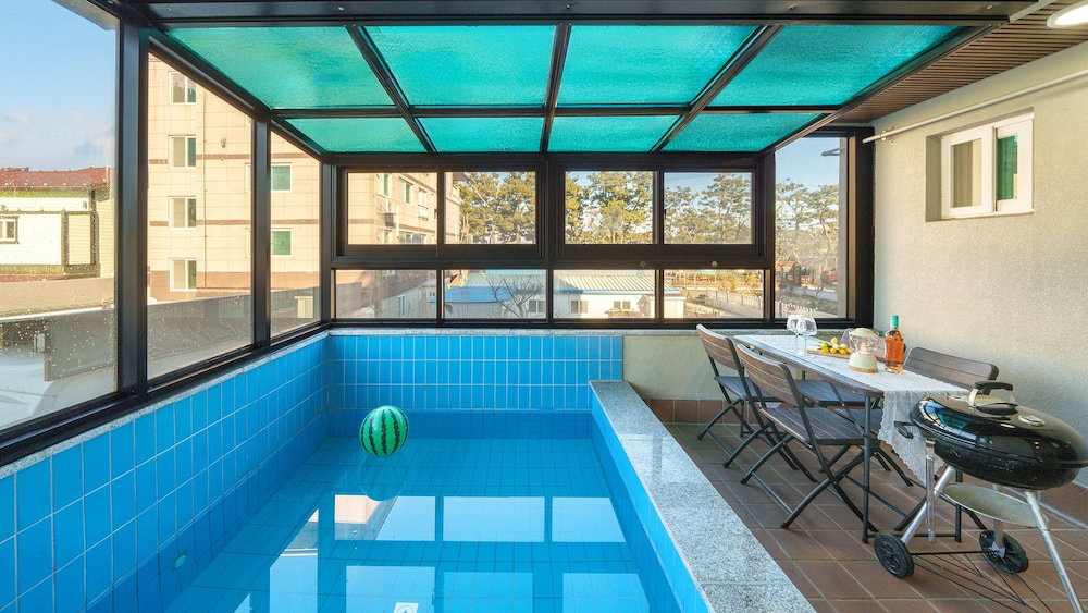 Hotel Gyeongju Gampo Laviangrose Pool Villa