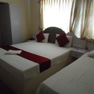 Hotel Flower Seven Hotel cazare Anuradhapura