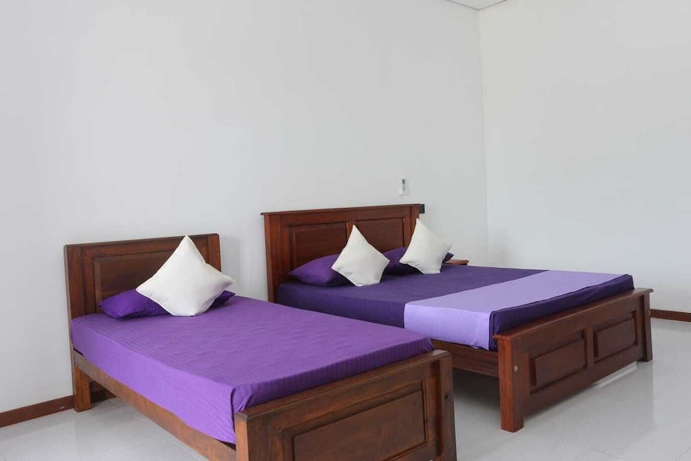 Kumbuk Sewana Villa