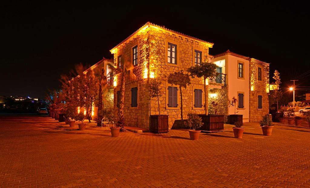 Bay C Hotel