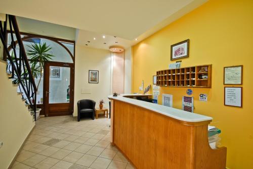 Hotel Coronis