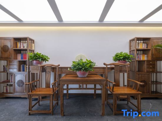 Hotel Xidi Jinshe Light Luxury Homesta