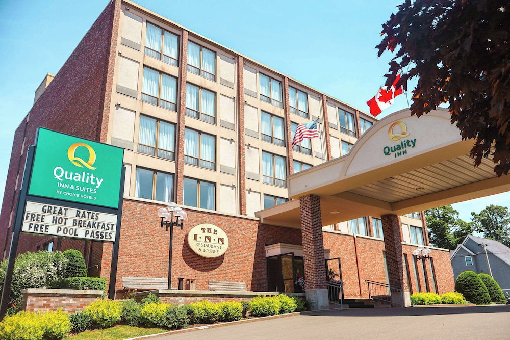 Hotel Quality Inn & Suites Downtown Charlottetown