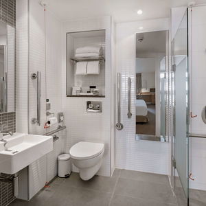 Sejur Doubletree By Hilton Tower Of London vacanta Londra