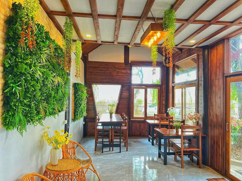 Hotel Inthawa Resort