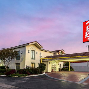 Hotel Red Roof Inn Plano cazare Plano