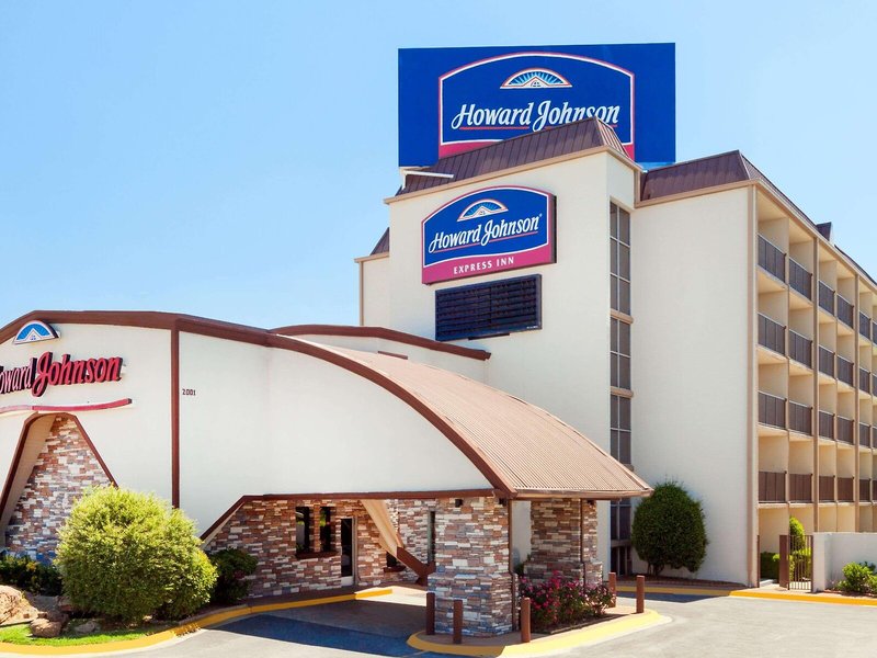 Hotel Howard Johnson By Wyndham Arlington Ballpark / Six Flags