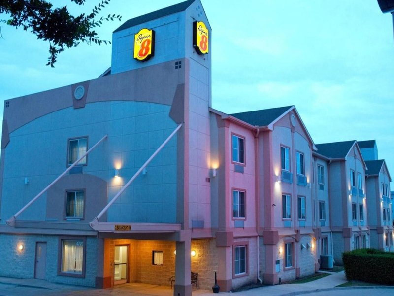 Hotel Super 8 By Wyndham Irving/Dfw Apt/North