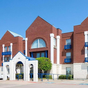 Hotel Comfort Suites Las Colinas Center cazare Irving