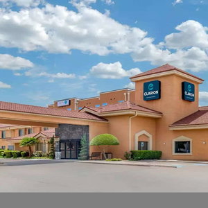 Hotel Clarion Inn & Suites Dfw North cazare Irving