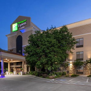 Hotel Holiday Inn Express & Suites Arlington (I-20-Parks Mall) cazare Arlington