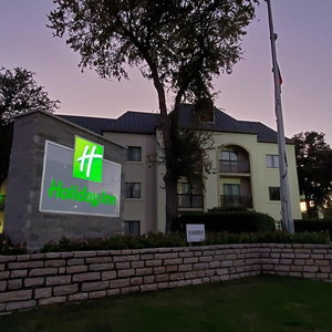 Hotel Holiday Inn Las Colinas cazare Irving