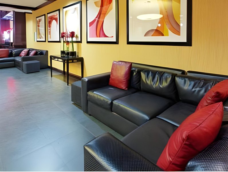 Hotel Holiday Inn Arlington Ne Rangers Ballpark