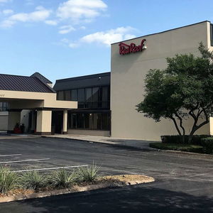 Hotel Red Roof Plus+ & Suites Houston – Iah Airport Sw cazare Houston