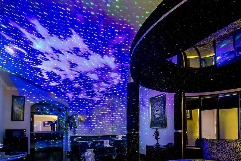 Hotel Americas Best Value Platinum Inn & Suites