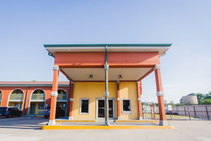 Hotel Express Inn Gulf Bank