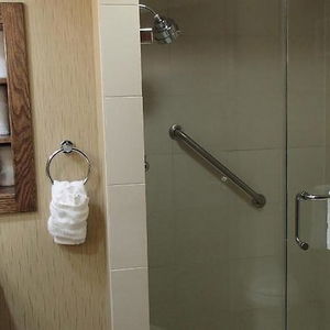 Hotel Lux Hotel & Spa cazare Arlington