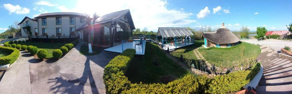 Hotel Pensiunea La Felinare