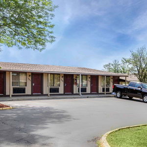 Hotel Rodeway Inn cazare Auburn Hills