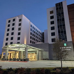 Hotel Embassy Suites By Hilton Irving Las Colinas cazare Irving