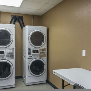 Hotel Quality Inn & Suites cazare Moose Jaw