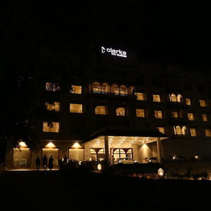 Hotel Clarks Inn Suites Raipur cazare Raipur