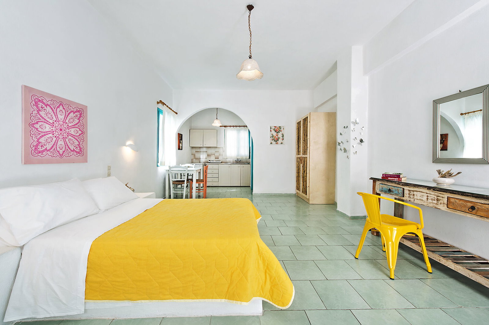 Nissia Apartments