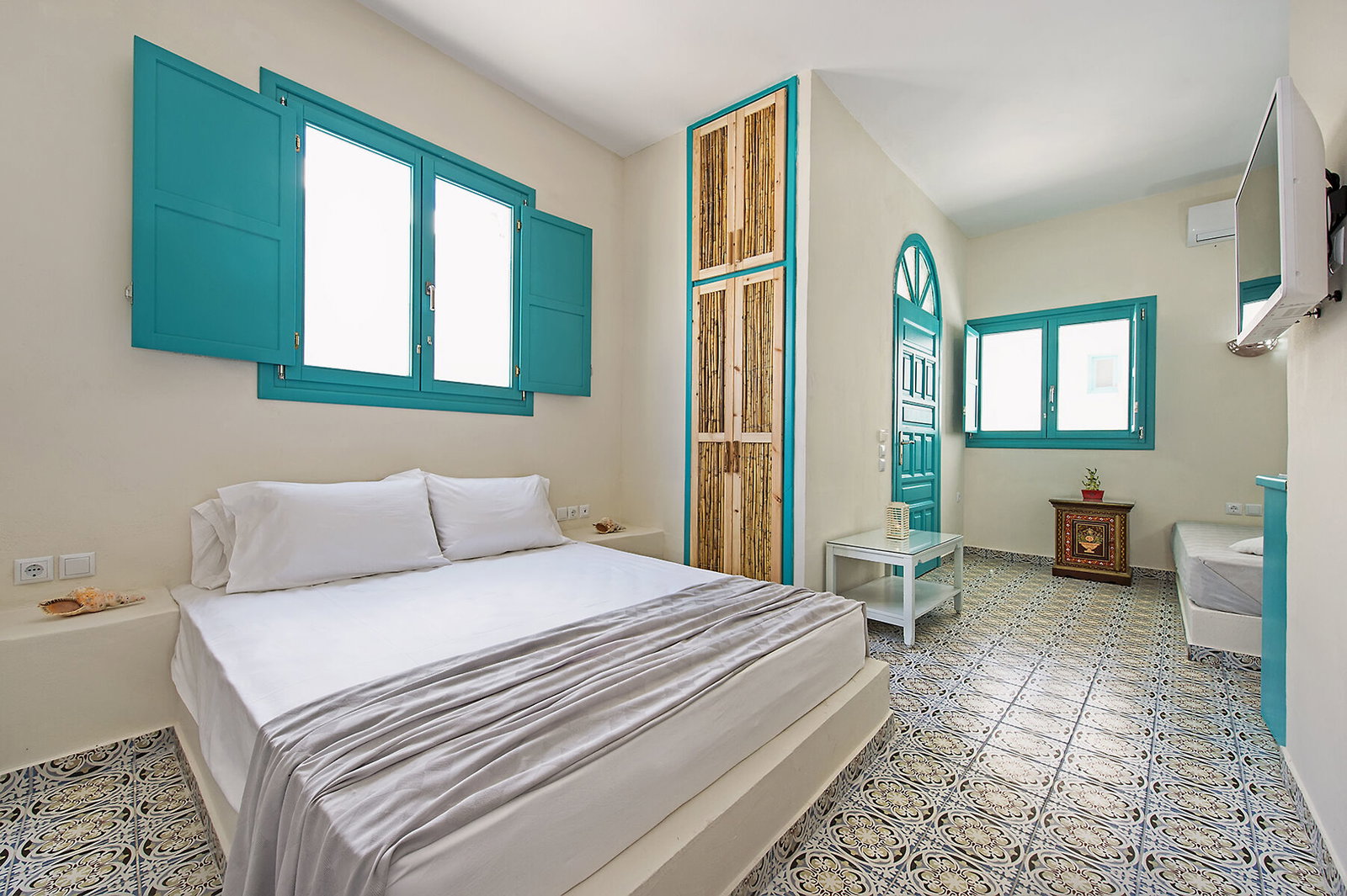 Nissia Apartments