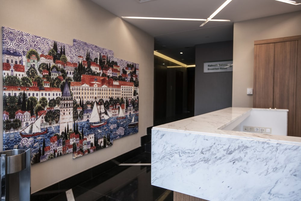 Elm Suite Hotel