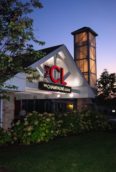 Hotel Champagne Lodge And Luxury Suites
