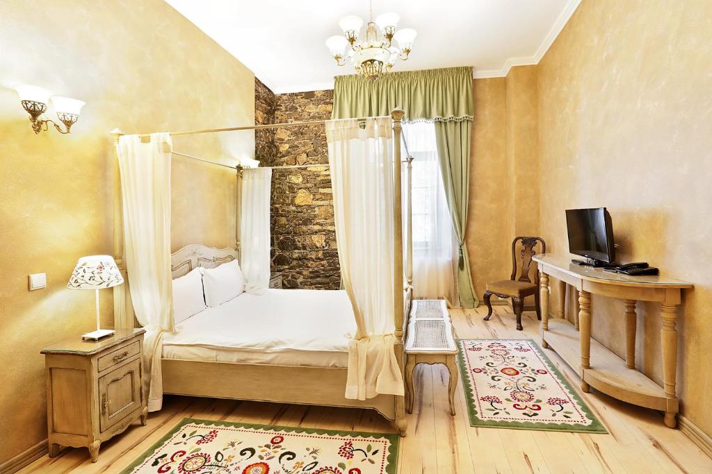 Hotel Regal 1880 - Boutique Hotel In Parcul Central Sinaia