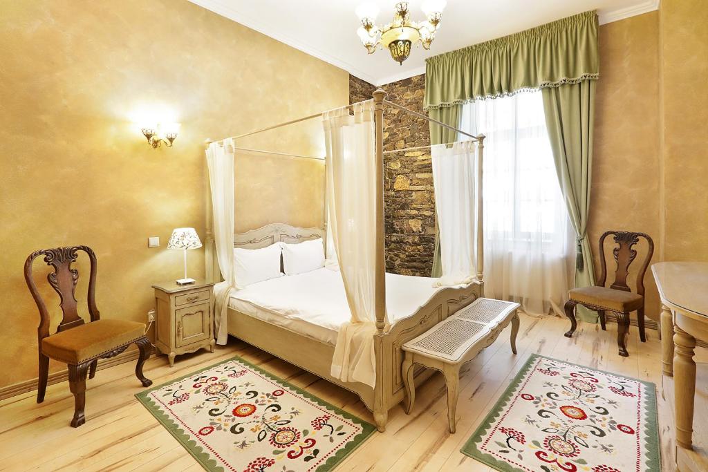 Hotel Regal 1880 - Boutique Hotel In Parcul Central Sinaia